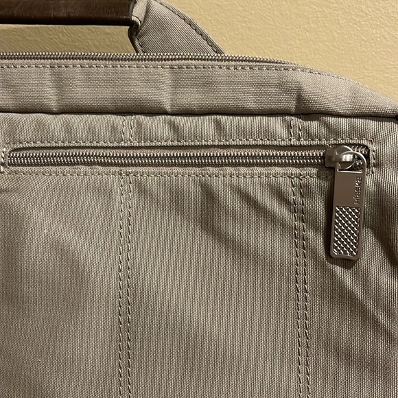 Hlaska Radiant Briefcase Laptop Bag with Shoulder Strap - Picture 3 of 10